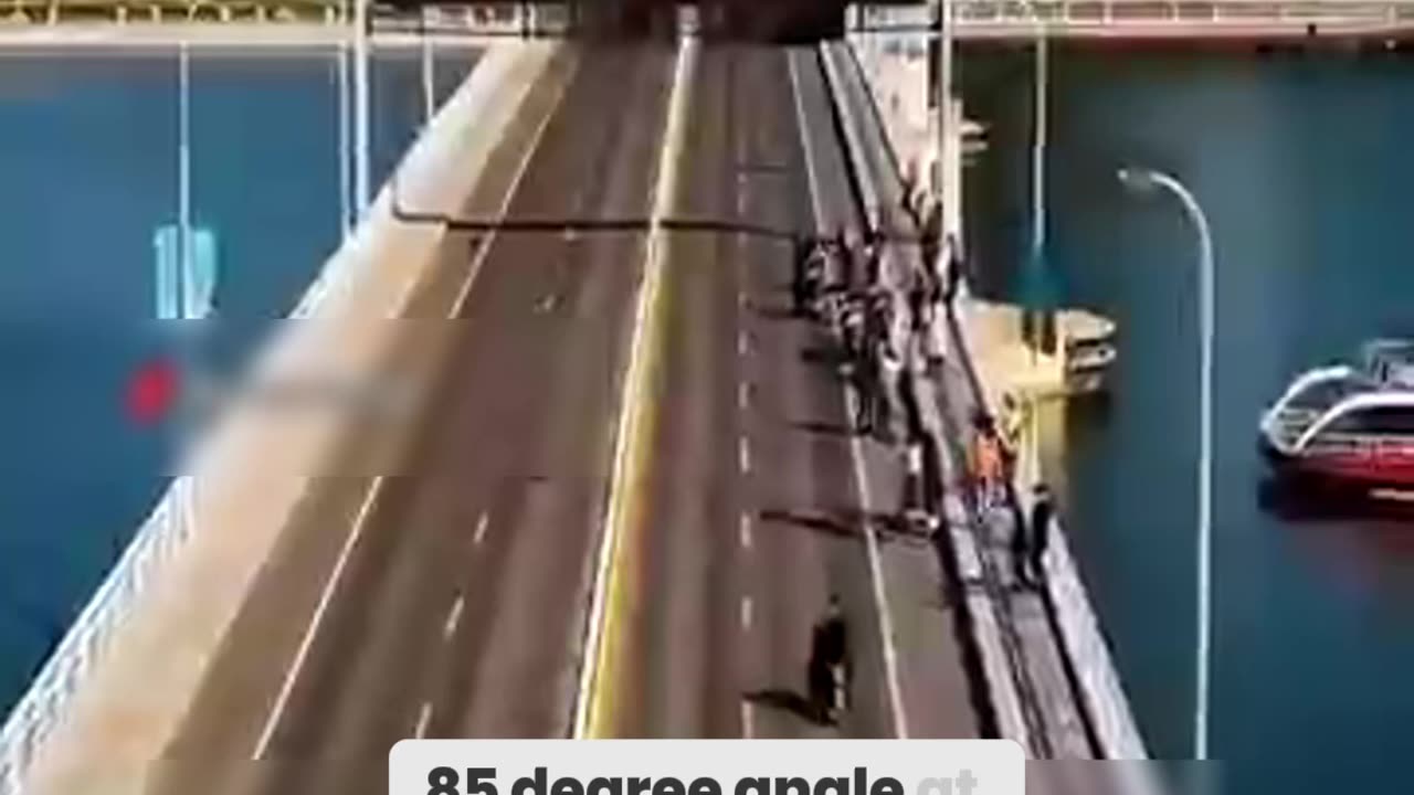 The Giant Bridge That Rises Like a Skyscraper!