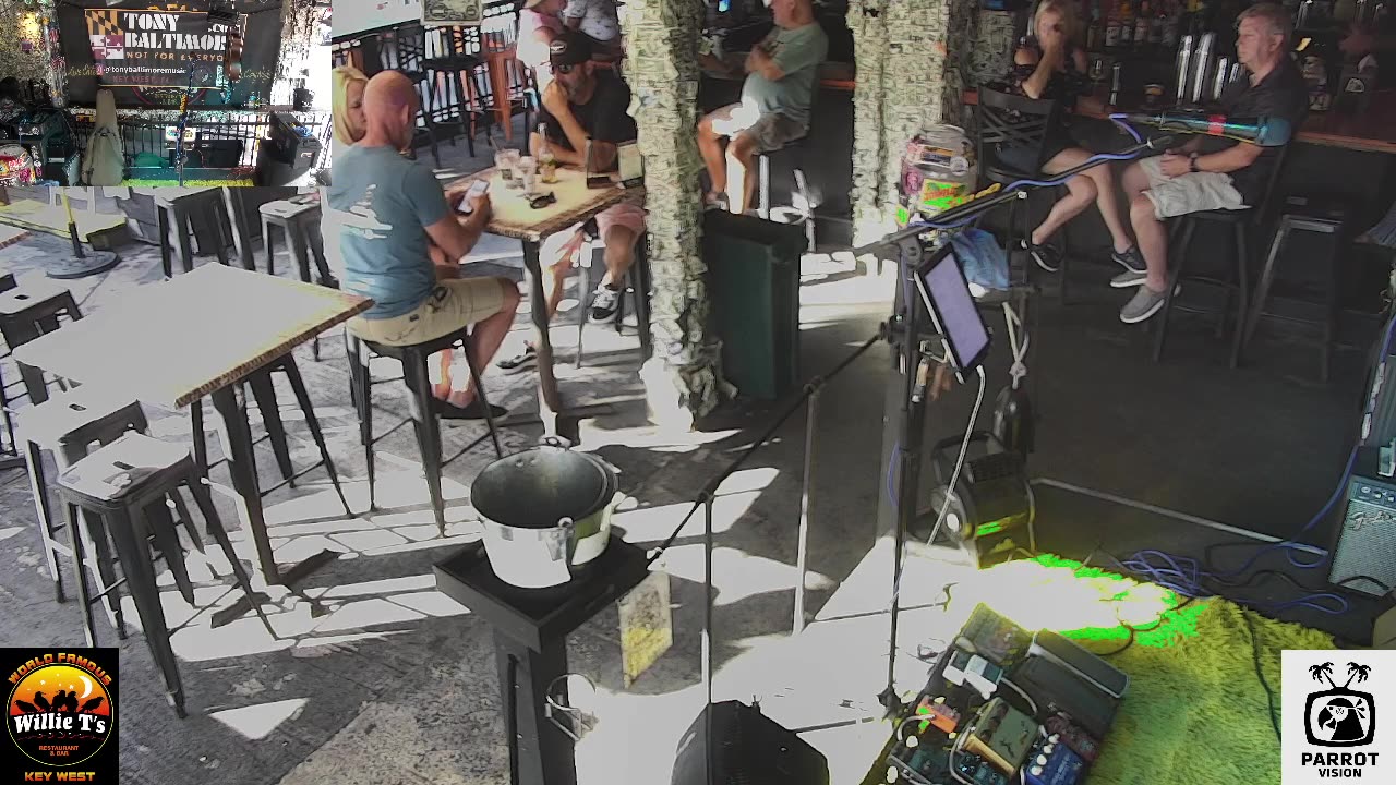 LIVE Music Everyday!