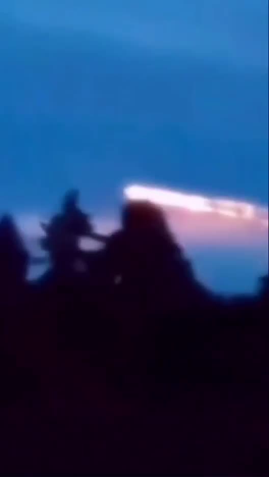 ☄️☄️ STREAKER UFO COMET METEORITE Strange Fireball Spotted Over Kenya – August Sighting Leaves Local