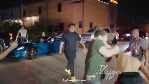 Wild Fight Between Women Breaks Out on 6th Street in Austin – May 11, 2024