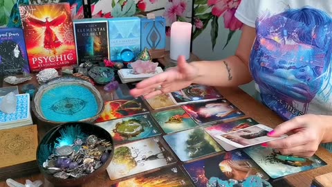 VIGRO - "2025 - WHAT TO EXPECT!!" YEARLY READING 2025