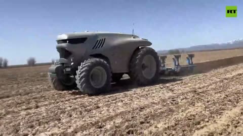 China’s driverless electric tractor