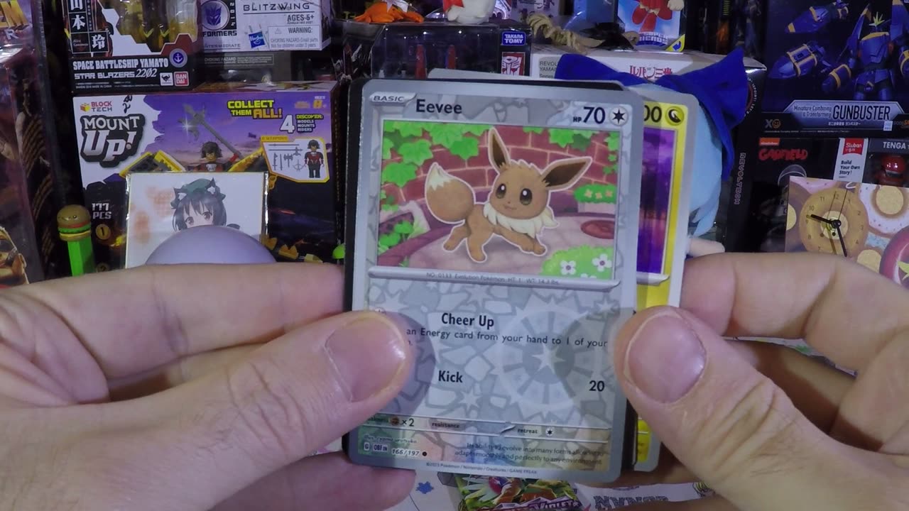 Pokemon TCG: Premier Ball Tin opening