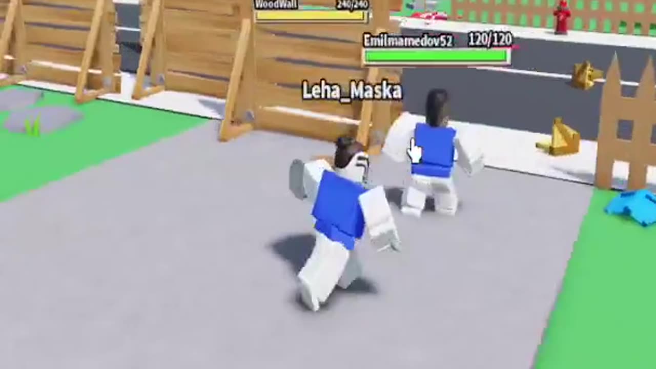 We are a crowd, with a sledgehammer, smashing the house)) and the enemies) #roblox #smashing #gaming