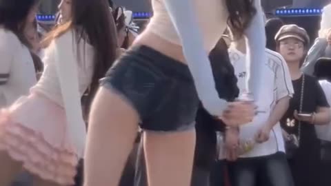 "Her Moves Hit Like Fire! Korean Dancer in 4K"