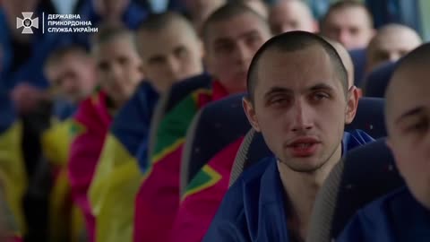 💔🇺🇦 Border guards showed another touching video from yesterday's prisoner