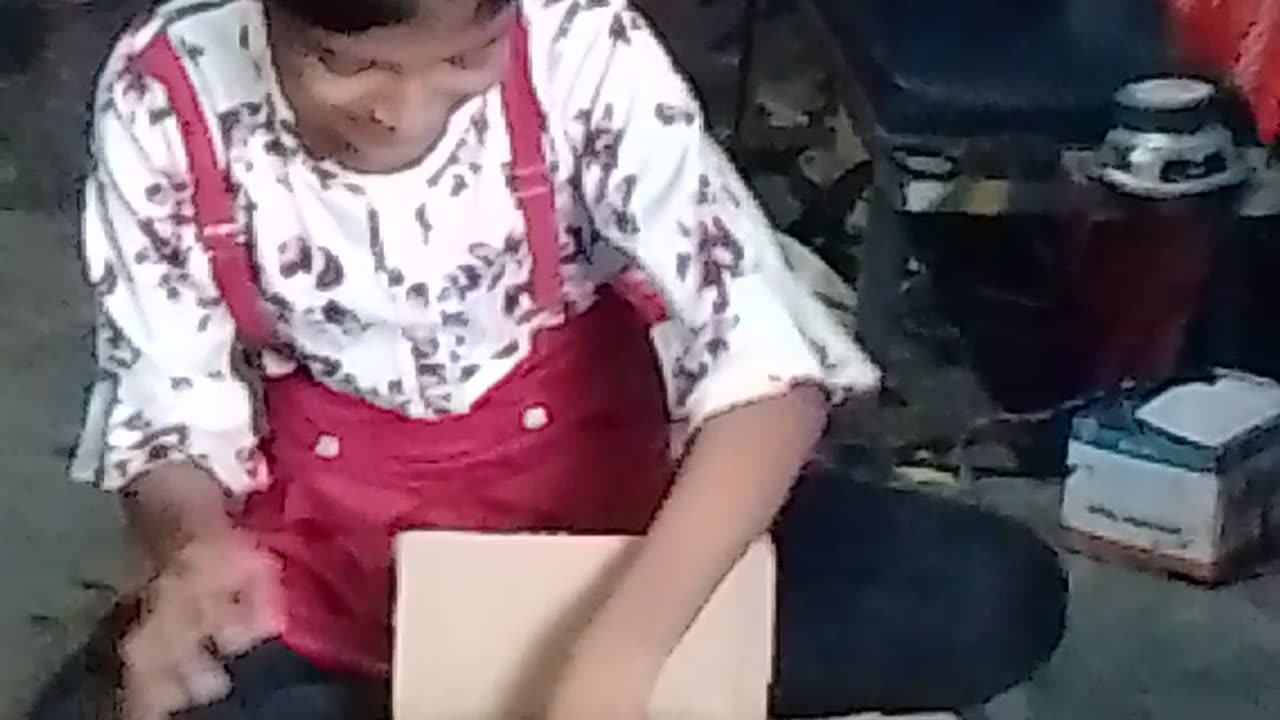 Sneha ko mummy ne gift Diya