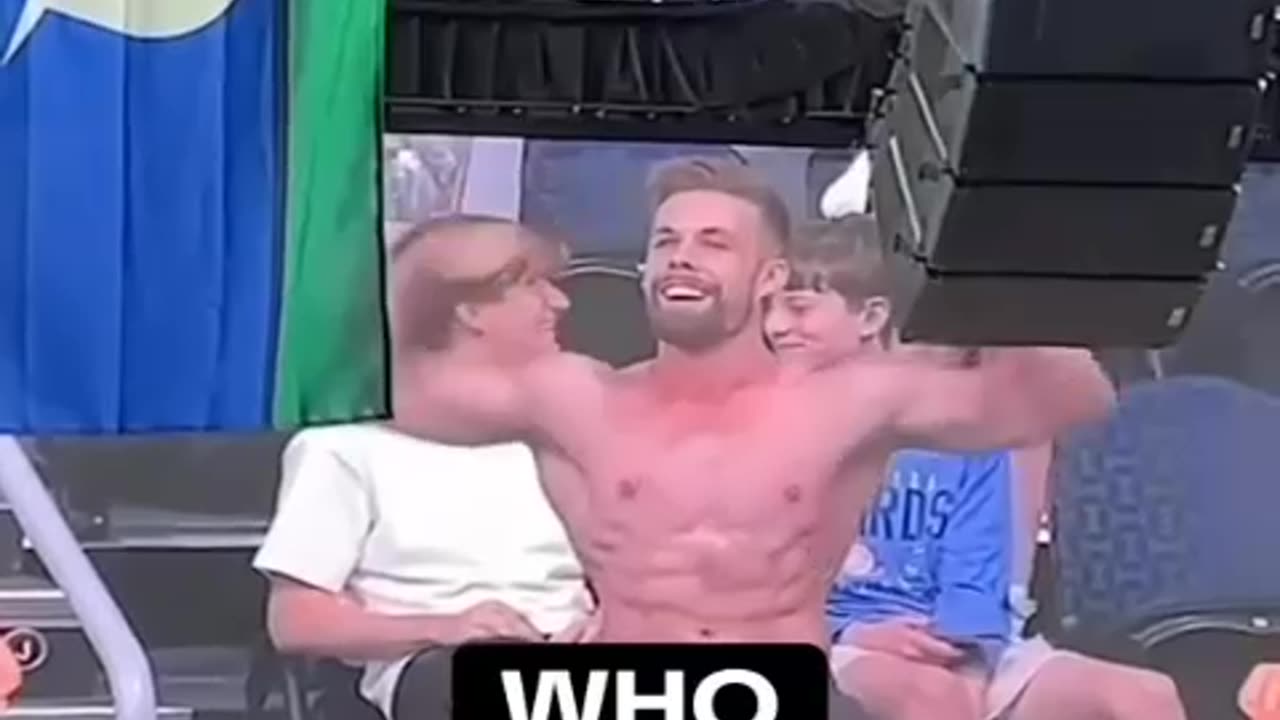 these two guys had a flex competition