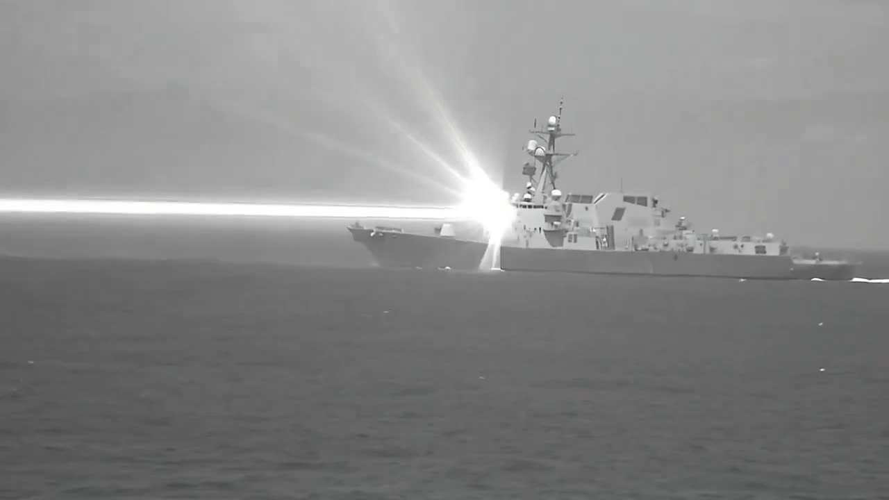 US Navy laser weapon HELIOS
