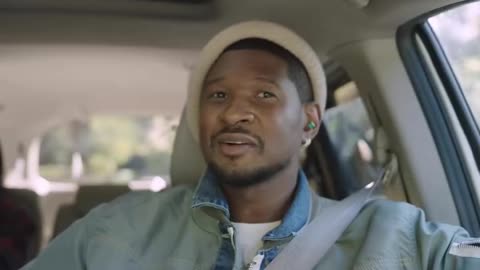 (Usher) goes dad mode 🚗⁣ ⁣ The iconic singer and his sons