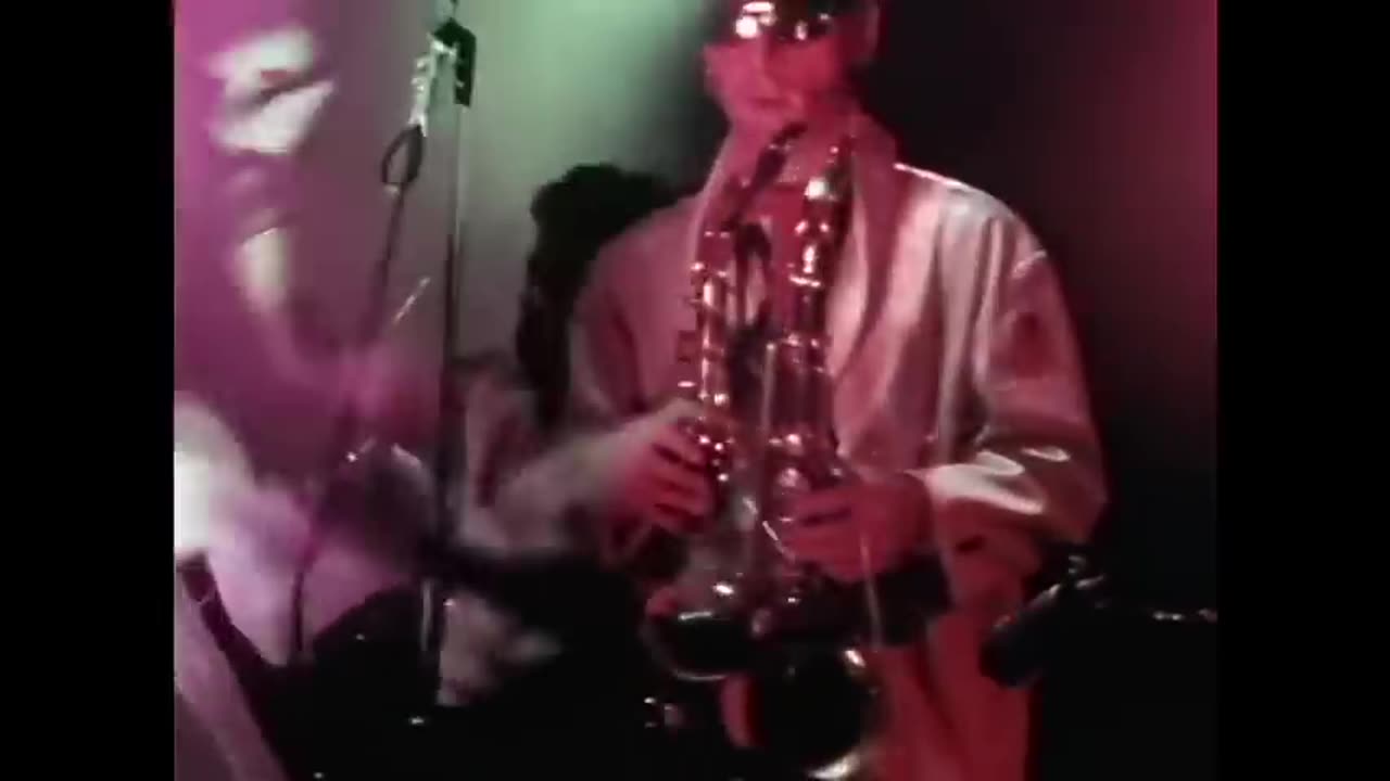 Ian Dury and The Blockheads – Hit Me With Your Rhythm Stick (Official HD Video) (480p)