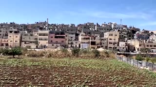 Palestinians evacuate Nur Shams refugee camp in West Bank