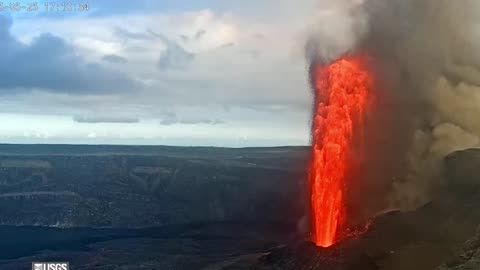 Huge Fountains Ongoing At Kīlauea Summit