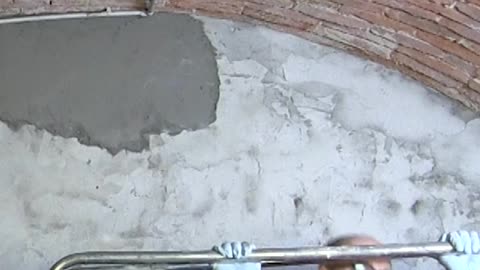 Seconda mano di rasante su MURO