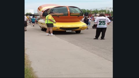 Fat Juicy Wienermobile