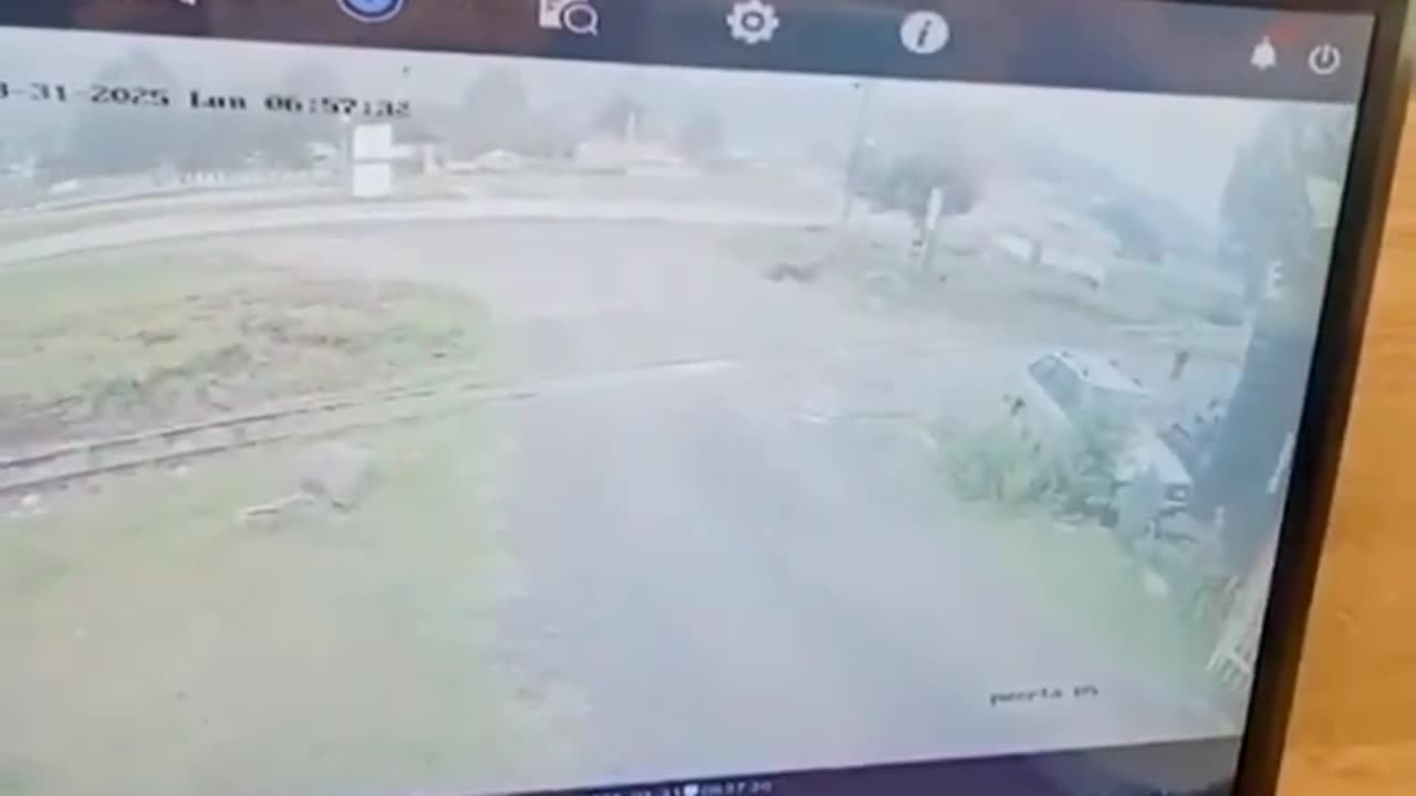 Accidente entre dos buses dejó una mujer muerta y 15 heridos