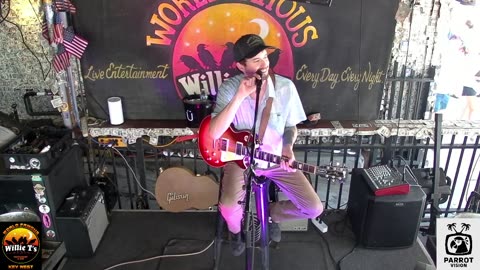 LIVE Music Everyday!