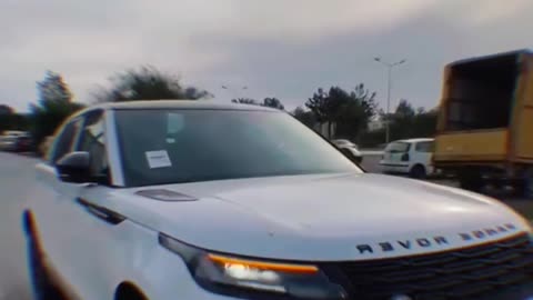 🚘 Range Rover Unleashed! Uncover the Secrets of Enclosed Car Shipping!