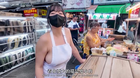 Taiwan_s Magical Street Snack_ Pig_s Blood Cake🔥｜台灣神奇街邊小吃_豬血糕｜대만 길거리 간식｜台湾屋台グルメ｜सड