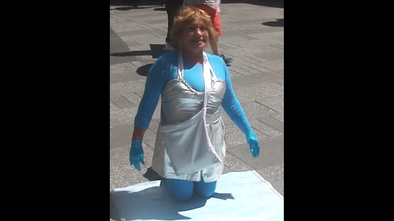 Luodong Massages Woman Dressed As Smurf In Times Square