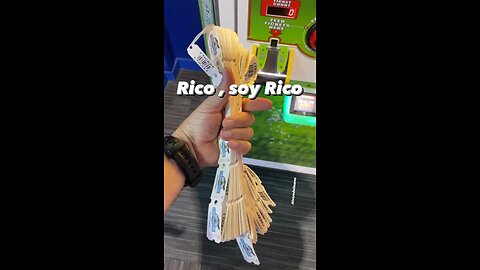 Soy rico. Tantos tickets.
