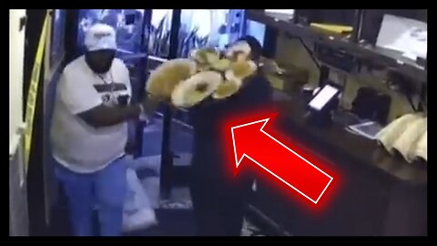 You Won't BELIEVE What This Guy Did to a Restaurant Employee
