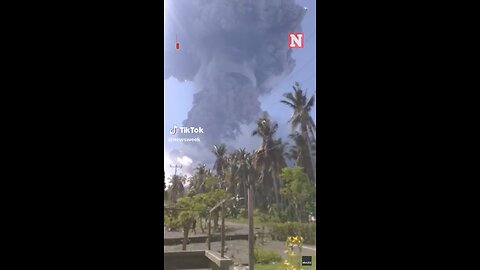 she comin monkeys 🌋🙉🌋