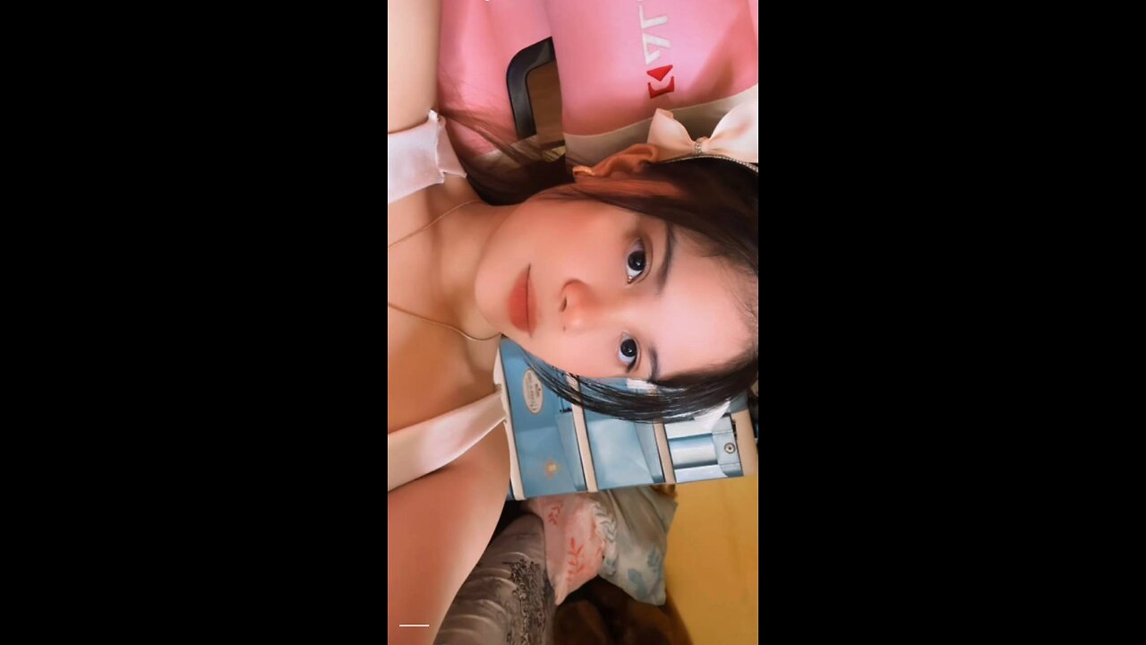 Tap the link for surprises 💋