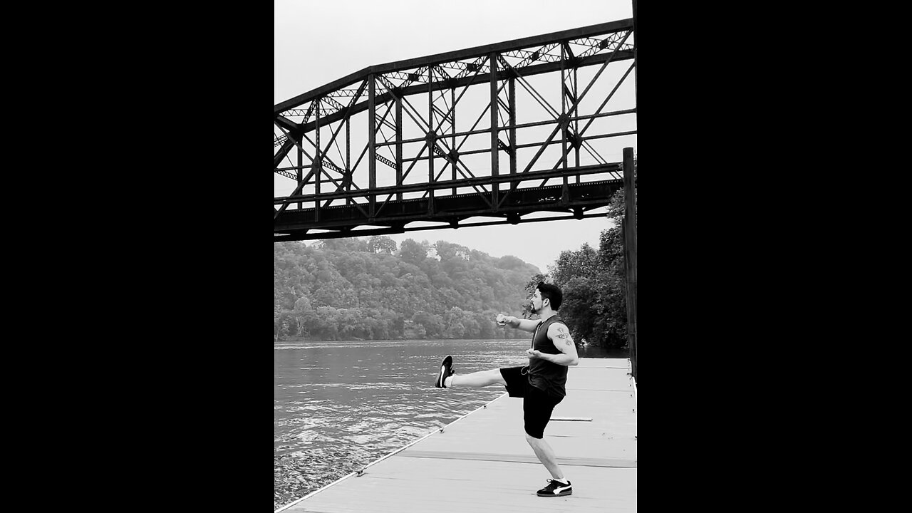 Chum Kiu at the Docks! #yeshua #jesus #wingchun #kungfu #vingtsun #gungfu #hiking #nature #trail