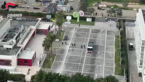 Bari: esercitazione degli assetti specializzati dell’Arma dei Carabinieri