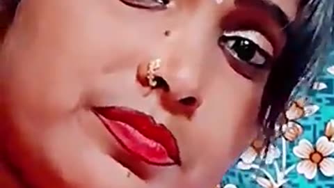 Unke se baten jaane Kyon najrein Jhuk Jaate Hain