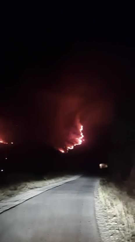 Flakët rrezikojnë zonën e mbrojtur të Piksit në Gjirokastër