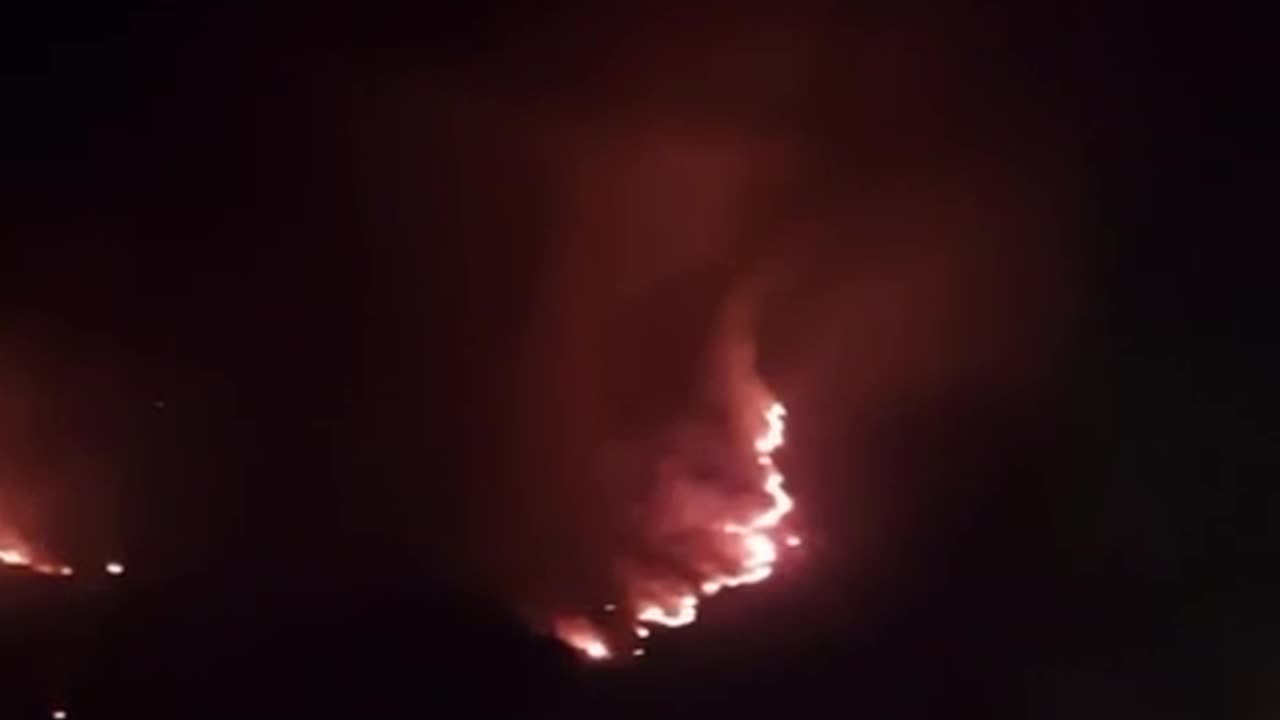 Flakët rrezikojnë zonën e mbrojtur të Piksit në Gjirokastër