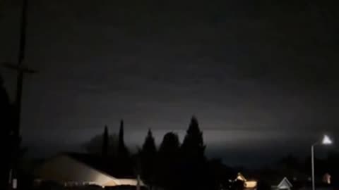 UFOS A strange phenomenon-On Christmas morning, a bizarre figure resembling Jesus appeared in the sky