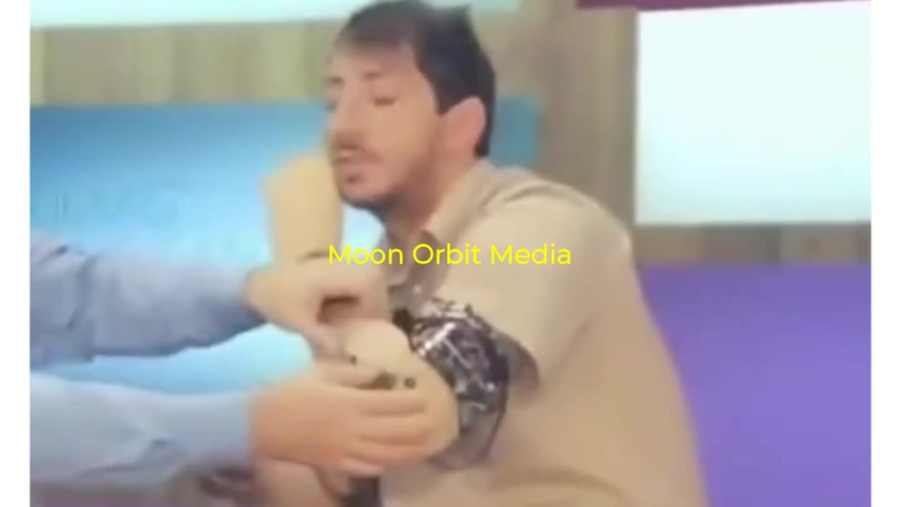 Don't forget to 👍 LIKE & 🔔 FOLLOW for more entertainment! #MoonOrbitMedia #Shorts