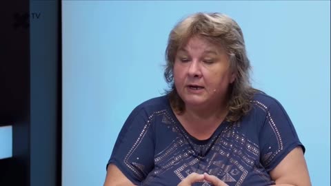 Politické procesy mají stejný scénář