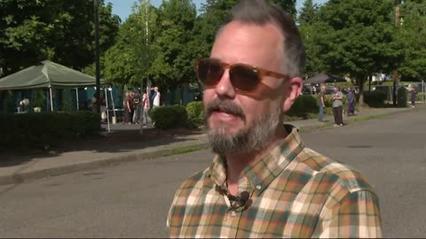 Southeast Portland dinner unites housed and unhoused neighbors
