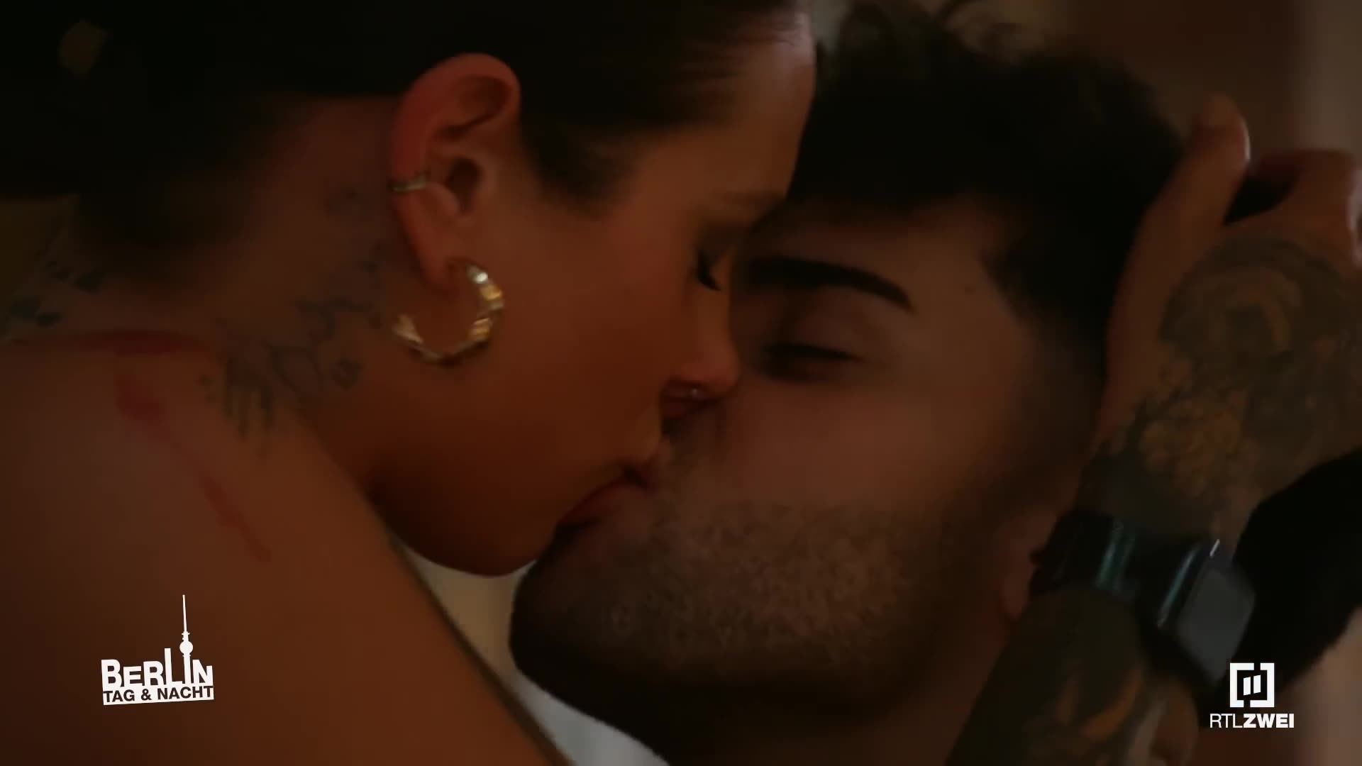 Verbotene Leidenschaft! ❤️_🔥 Milla schläft mit Karim 😳 ｜ Berlin - Tag & Nacht #3539