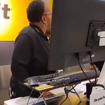 Spirit Airlines agents scream at each other over STD's