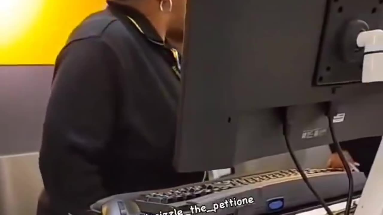 Spirit Airlines agents scream at each other over STD's