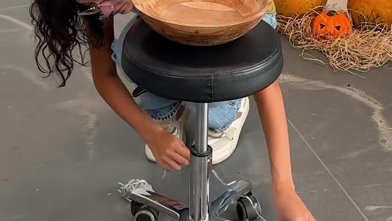 Boo-tiful candy holder you'll love👻🍬