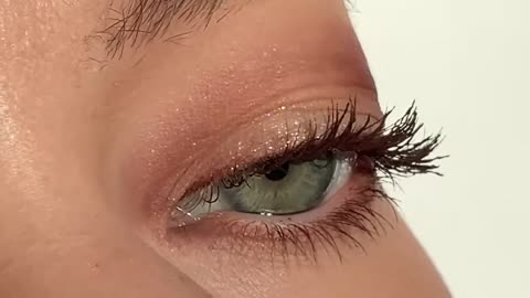 7-Minute Brown-Red Eyeshadow Tutorial P5