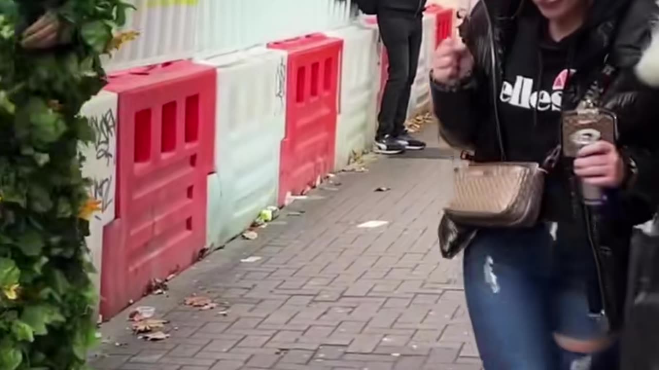 BUSHMAN PRANK#bushman #bushmanprank #bushmanpranks #funny #scary
