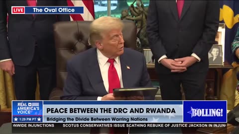 THE PRESIDENT PRESENTS GIFTS TO THE FOREIGN MINISTERS