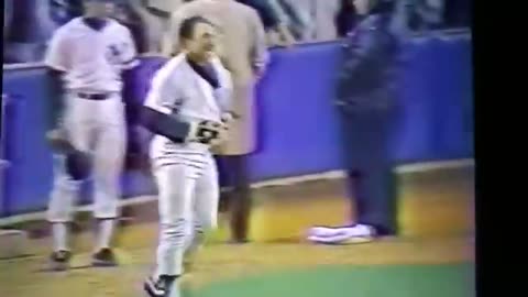 Reggie Jackson tackles pitcher after home run
