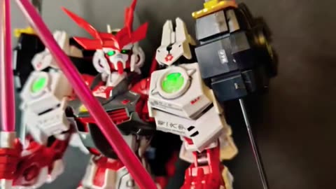 Sengoku Astray Red Gundam (short)