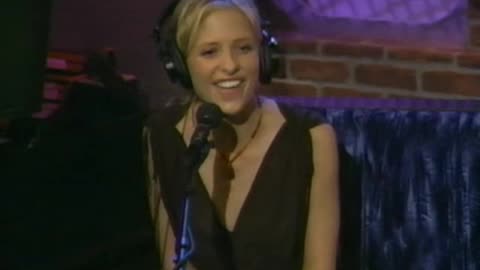 Howard Stern E! Show - Sarah Michelle Gellar - 06-14-02