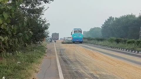 Multiple Vehicles Nearly Crash After Liquid Leaks from Truck