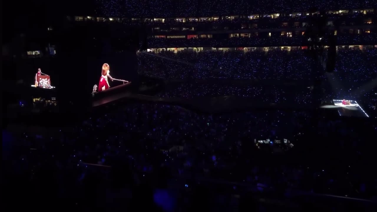 Taylor Swift - Tim McGraw opening night surprise piano song (the eras tour Glendale)