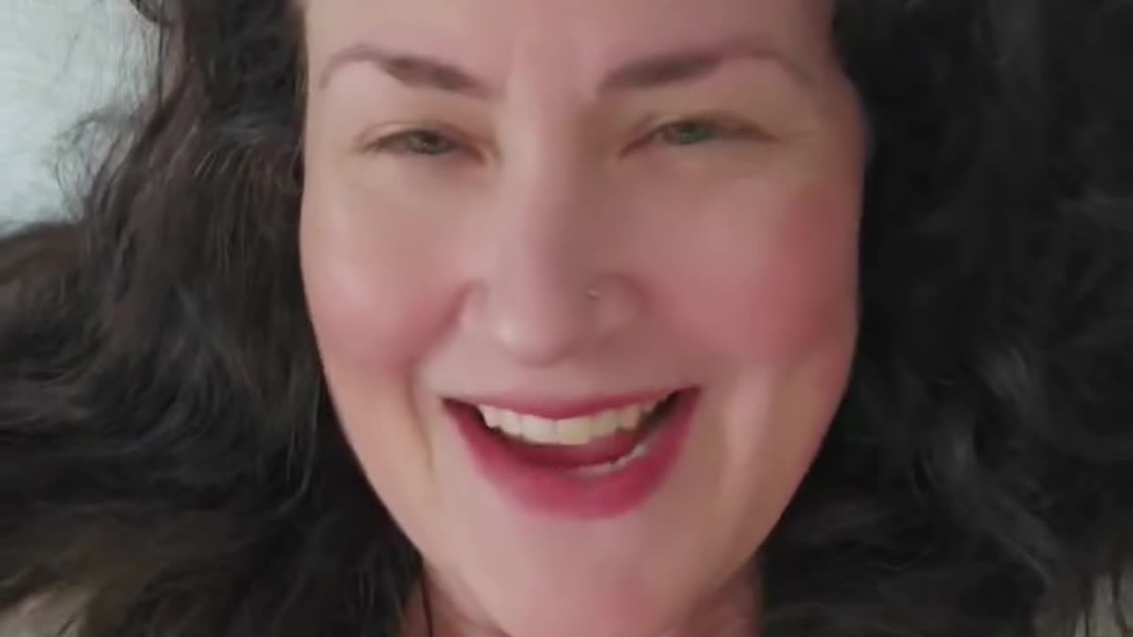 🗣️💬 Amanda Tells Us About All Of the Shit We're Not Allowed to Talk About